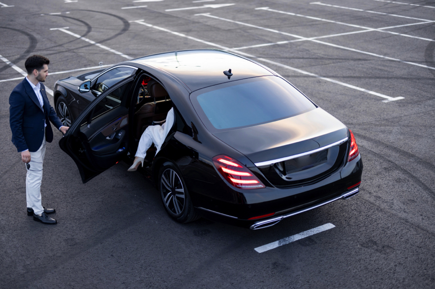 Luxury Shuttle Airport Service with CreteCab